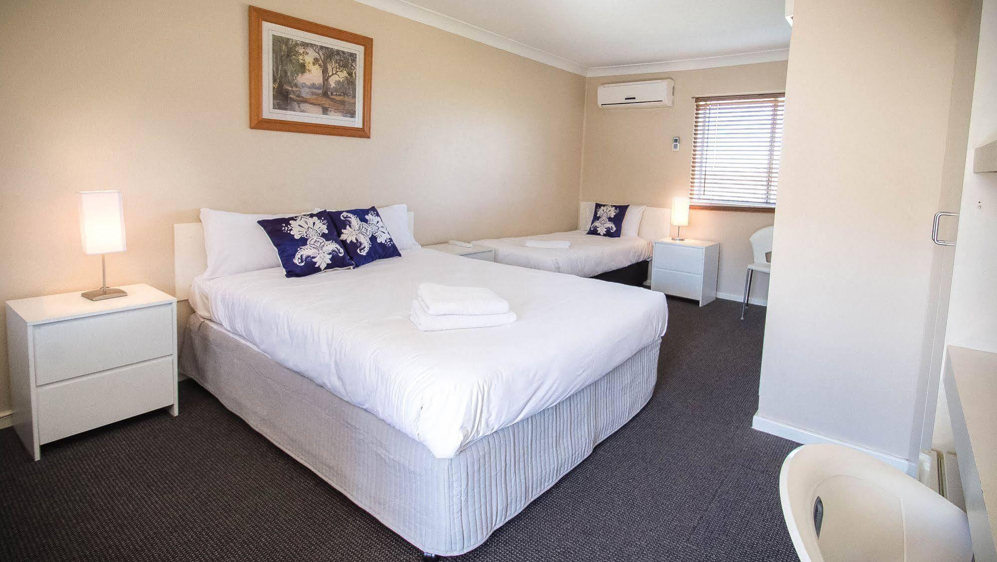 Almond Inn Tamworth Esterno foto